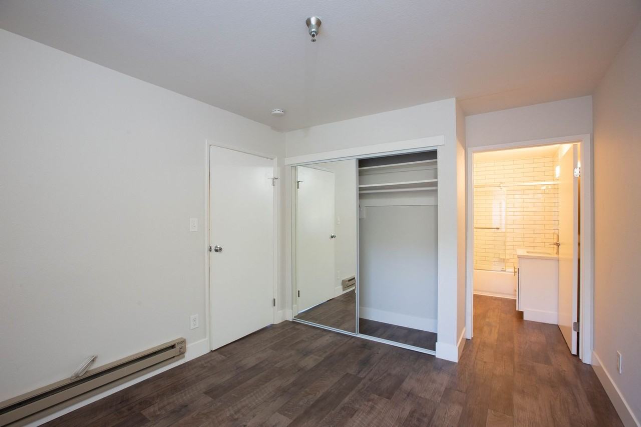 301 Jayne Ave - Photo 7 of 11