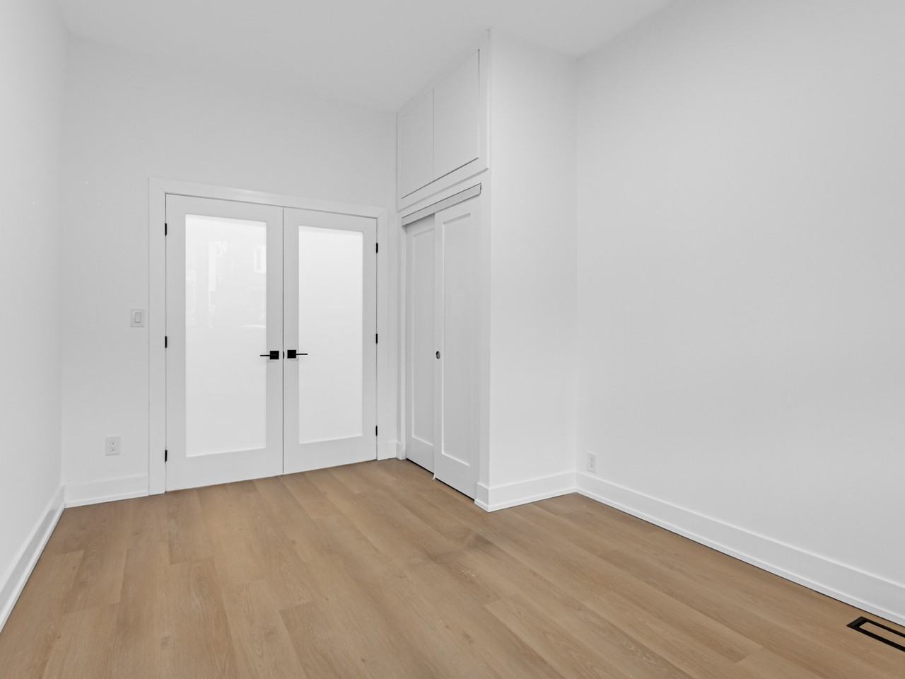 135 Bellwoods Avenue #1 - Photo 4 of 12