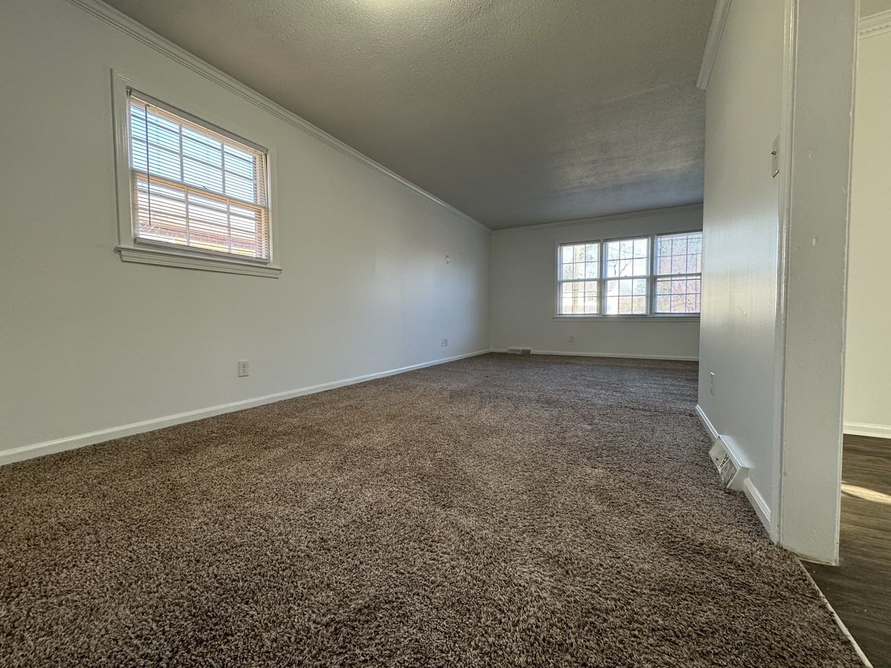 430 Janet Ave - Photo 7 of 46