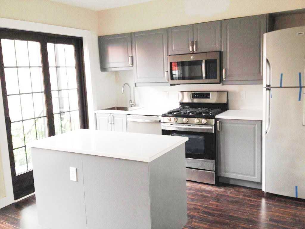 727 12th St Ne #A - Photo 4 of 24