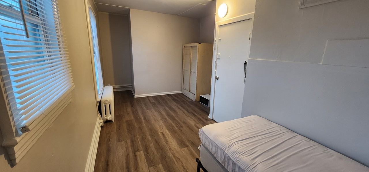 100 Essex Street - Photo 3 of 4