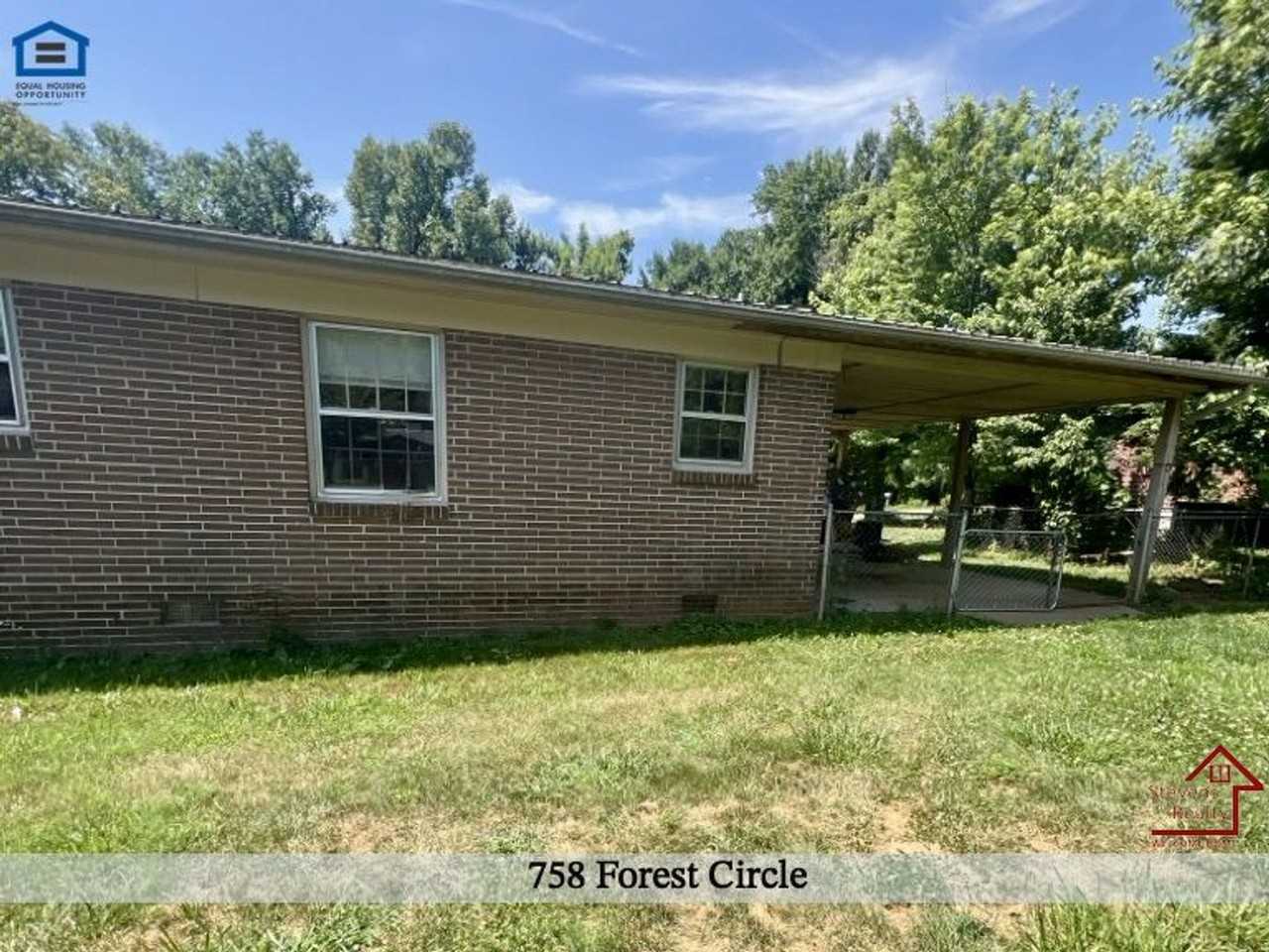 758 Forest Cir - Photo 2 of 19