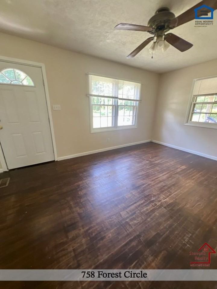 758 Forest Cir - Photo 6 of 19