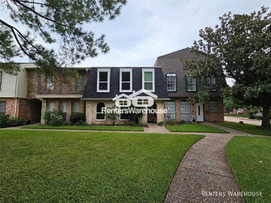 1806 Saxony Ln - Photo 2 of 23