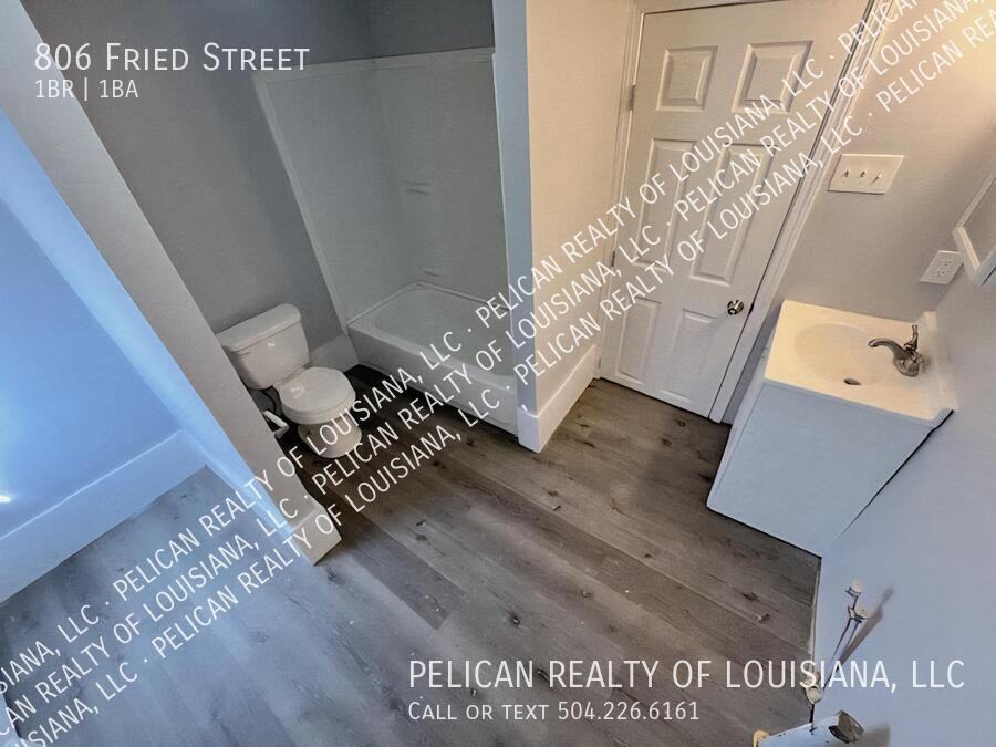 806 Fried St - Photo 2 of 6