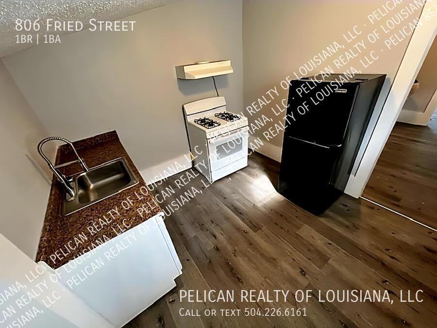 806 Fried St - Photo 3 of 6