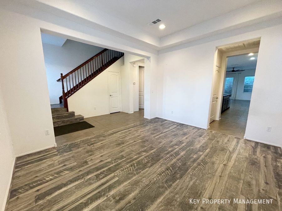 1829 Cape Cod Landing Dr - Photo 5 of 40