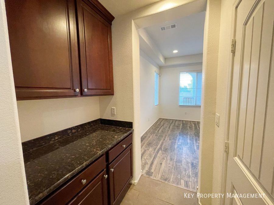 1829 Cape Cod Landing Dr - Photo 7 of 40