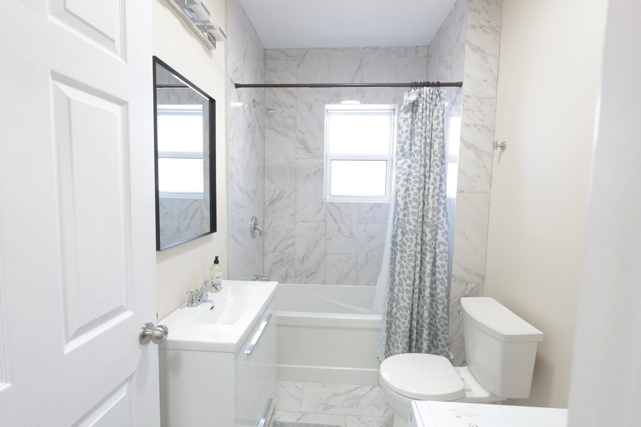 810 Ottawa Street #5 - Photo 4 of 10