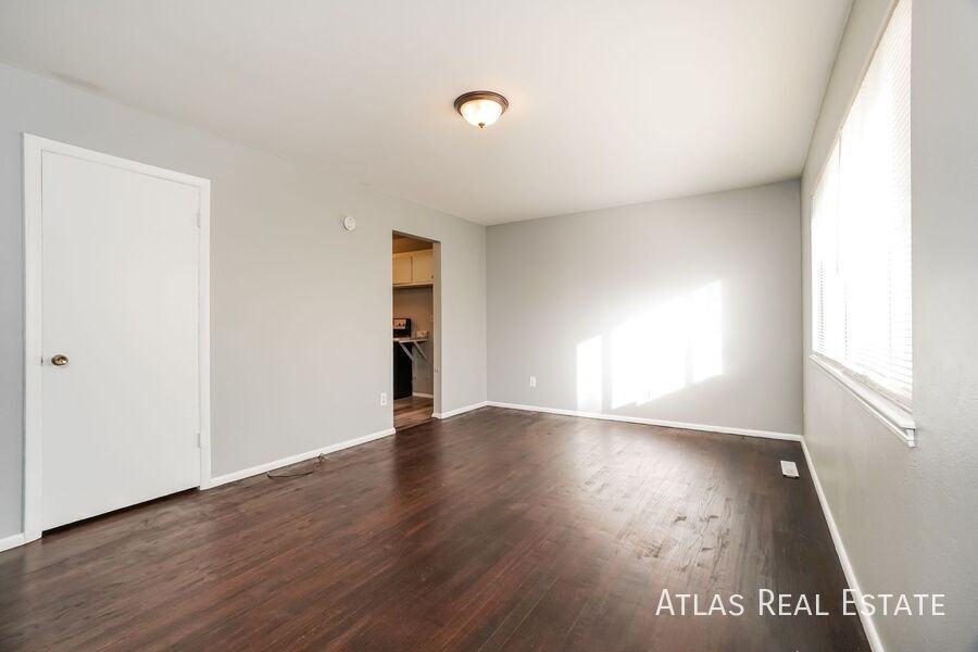 828 Querida Dr - Photo 3 of 20