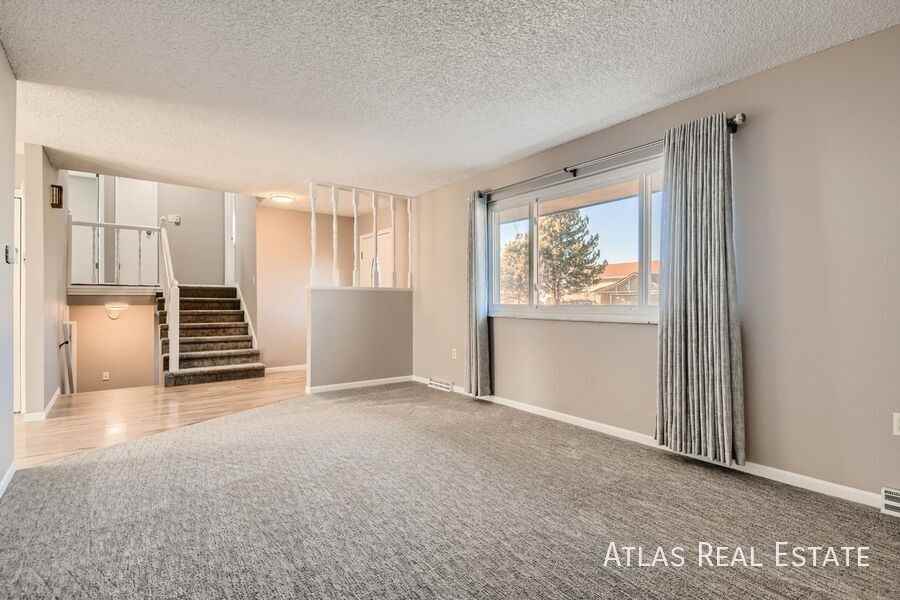 886 S 11th Ave - Photo 2 of 20