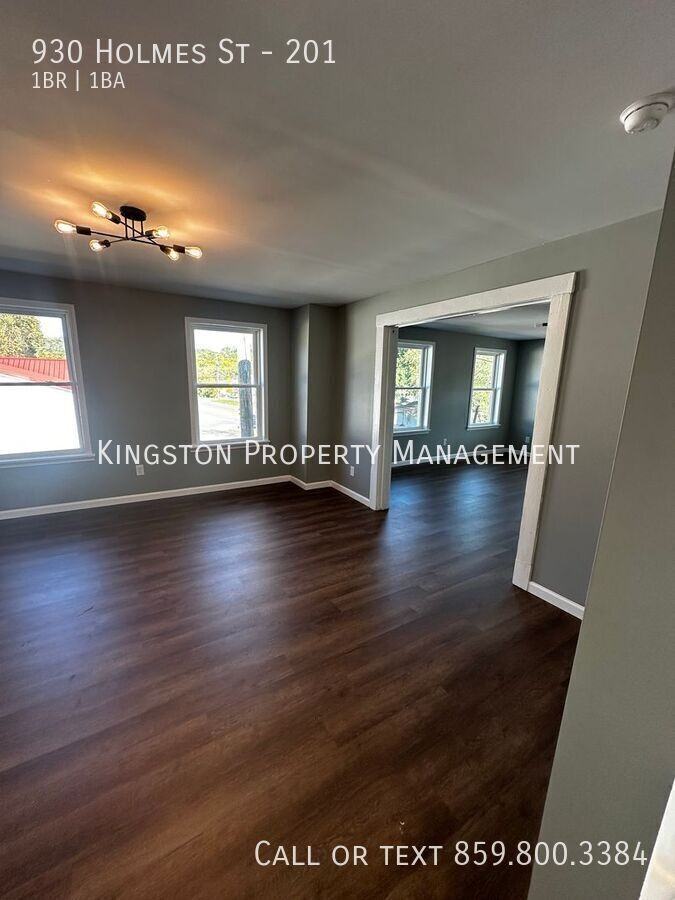 930 Holmes St #201 - Photo 6 of 8