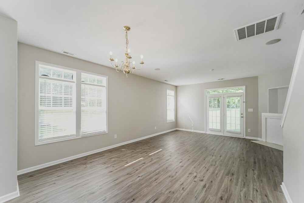 13107 Ambrosia St - Photo 5 of 17