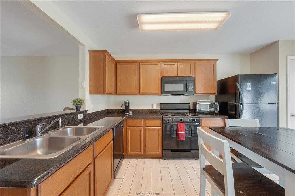 1114 Cottage Grove Cir #1114 - Photo 4 of 16