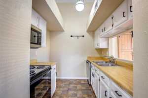 featured image of 4221 Heath St #4221