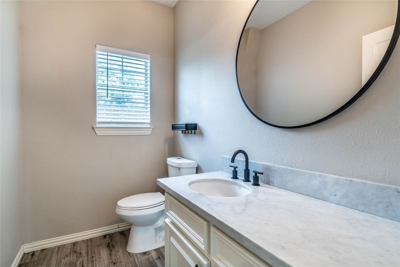 4118 Topping St #4118 - Photo 3 of 20