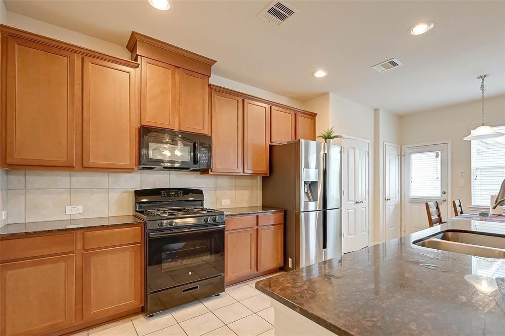 7215 Pavilion Dr #7215 - Photo 7 of 19