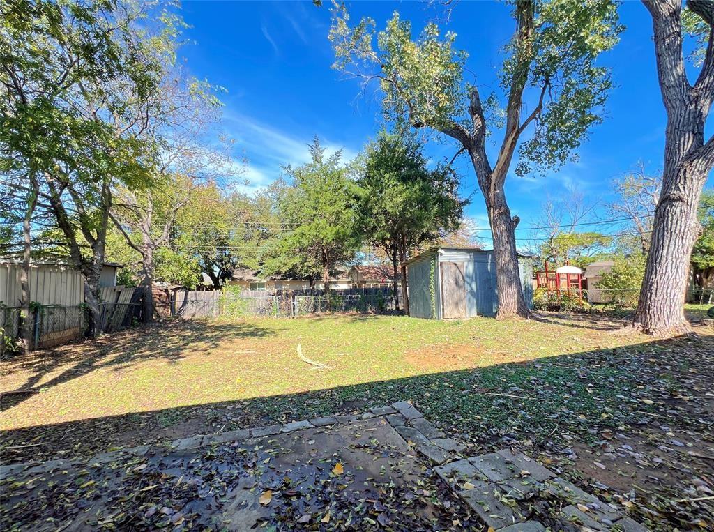 623 Bentwood Dr #623 - Photo 2 of 15