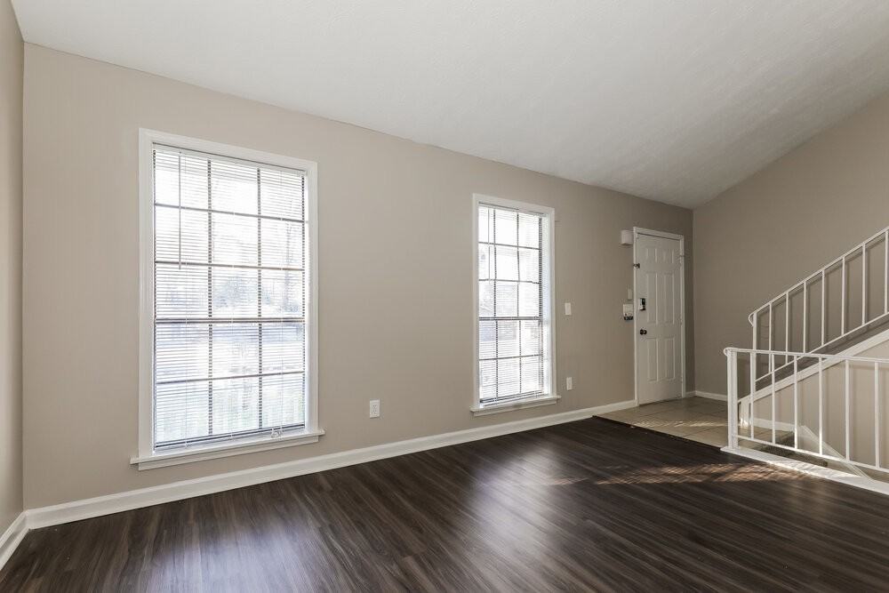 6405 Beethoven Cir - Photo 5 of 17