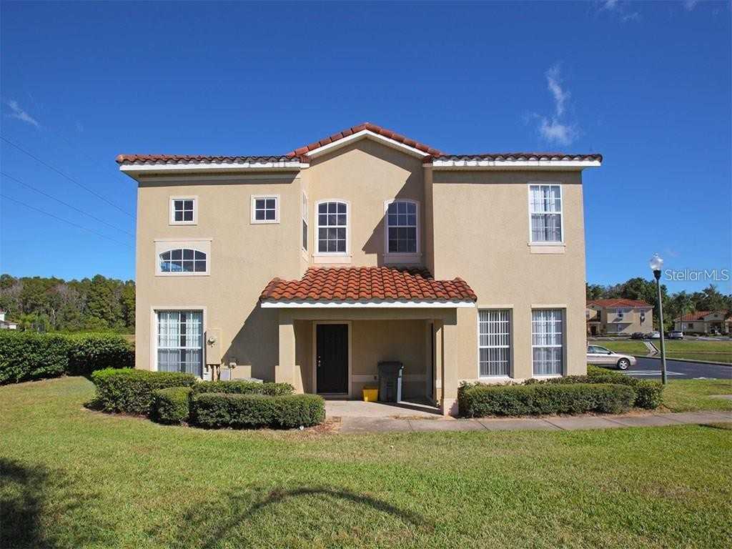 550 Monroe Cir #550 - Photo 2 of 15