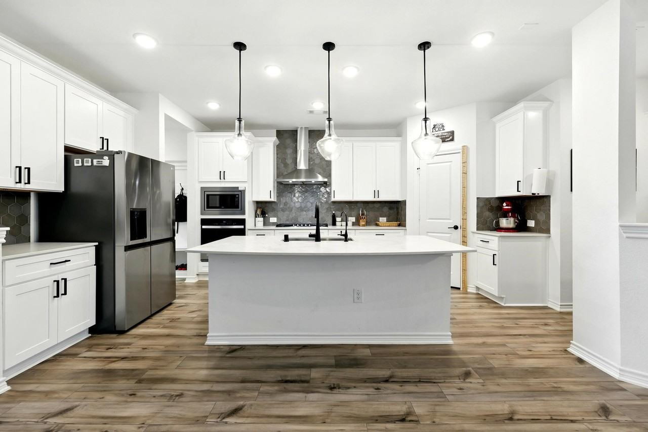 15727 Rosemary Hill Ln #15727 - Photo 5 of 28