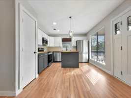 featured image of 41 Harbour Row Dr #41