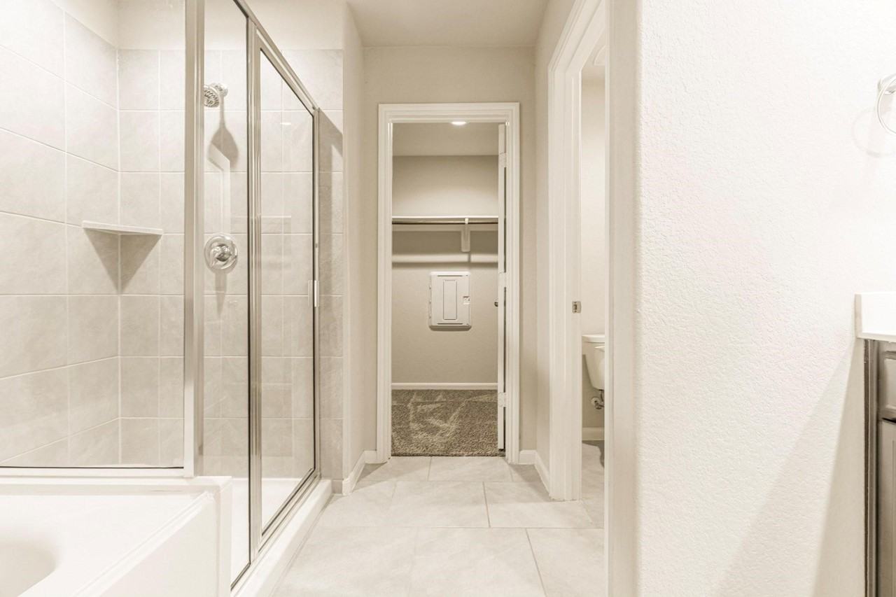 7558 Highland Chase Dr #7558 - Photo 5 of 38