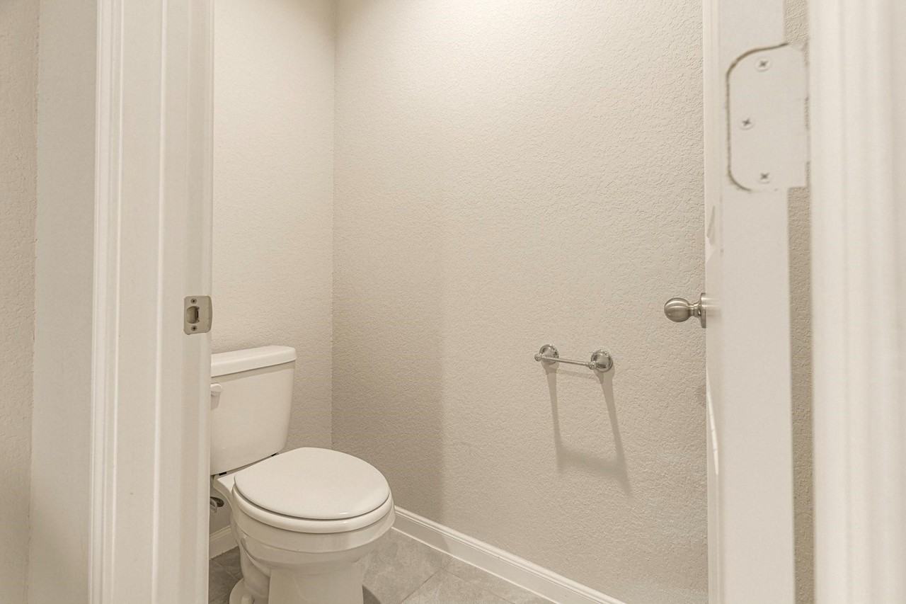 7558 Highland Chase Dr #7558 - Photo 7 of 38