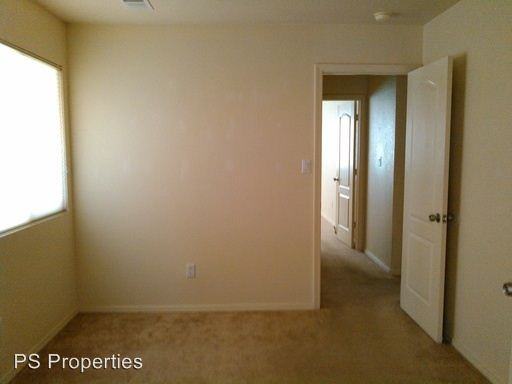 8604 Quail Creek Ct NE - Photo 3 of 16