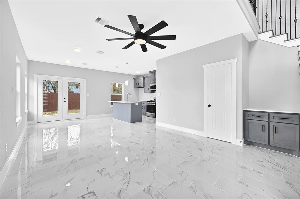 7517 Hezekiah Ln #7517B - Photo 3 of 13