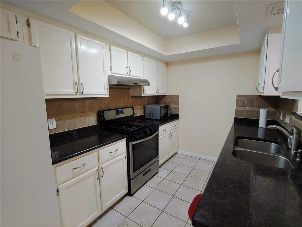 8340 Fathom Cir #8340401D - Photo 6 of 16