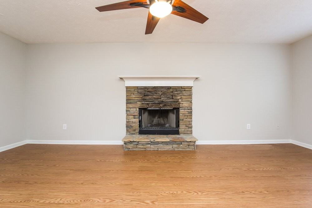 4061 Edenbrooke Cir - Photo 2 of 15