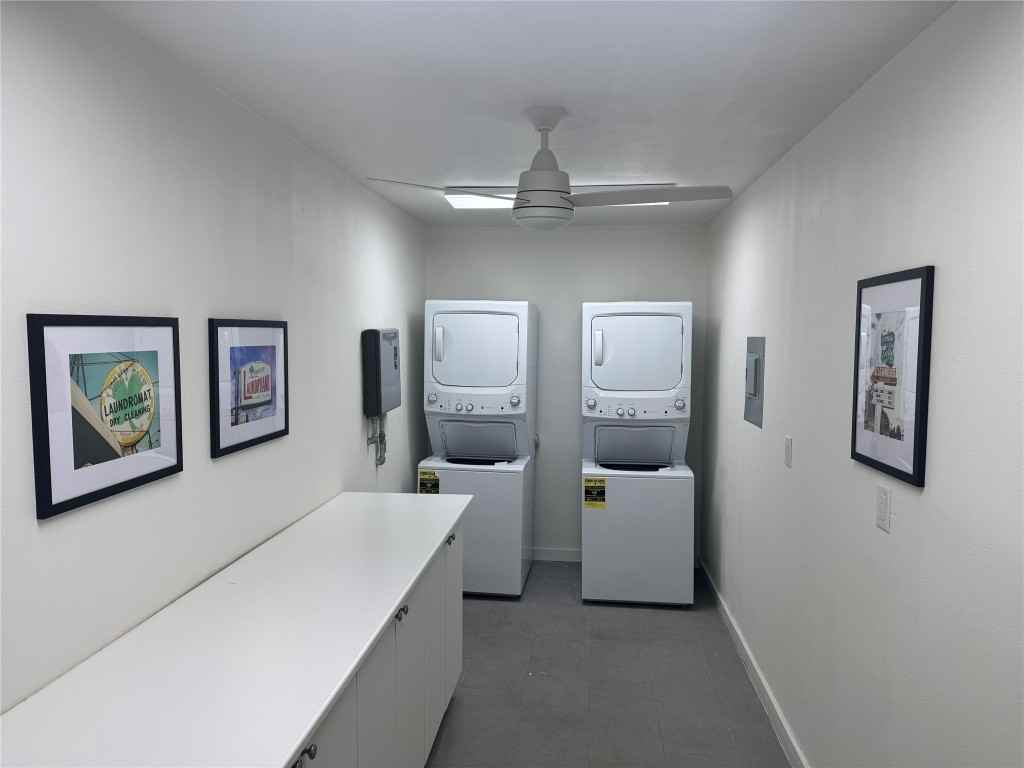 2514 W 12th St #2514C - Photo 2 of 6