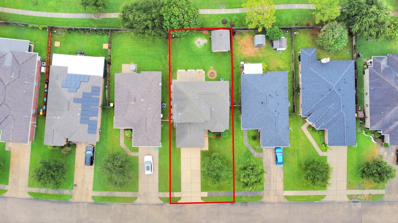 829 Indigo Springs Ln #829 - Photo 3 of 32