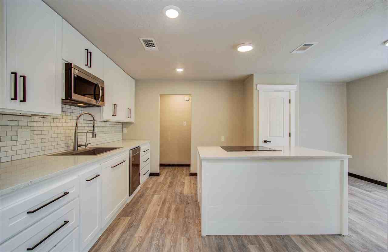 712 Player Ct #712 - Photo 2 of 23