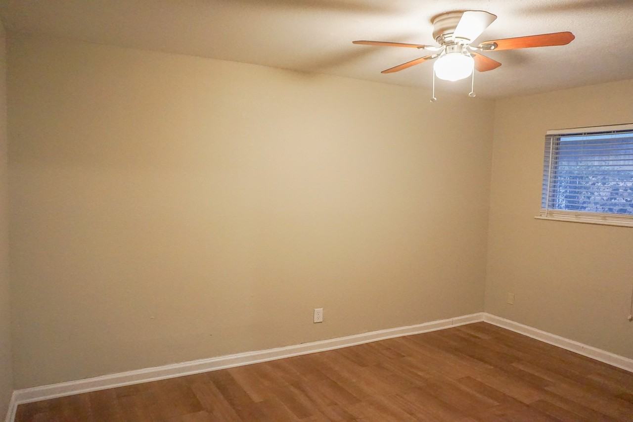 8521 Woodlyn Rd #8521 - Photo 2 of 26