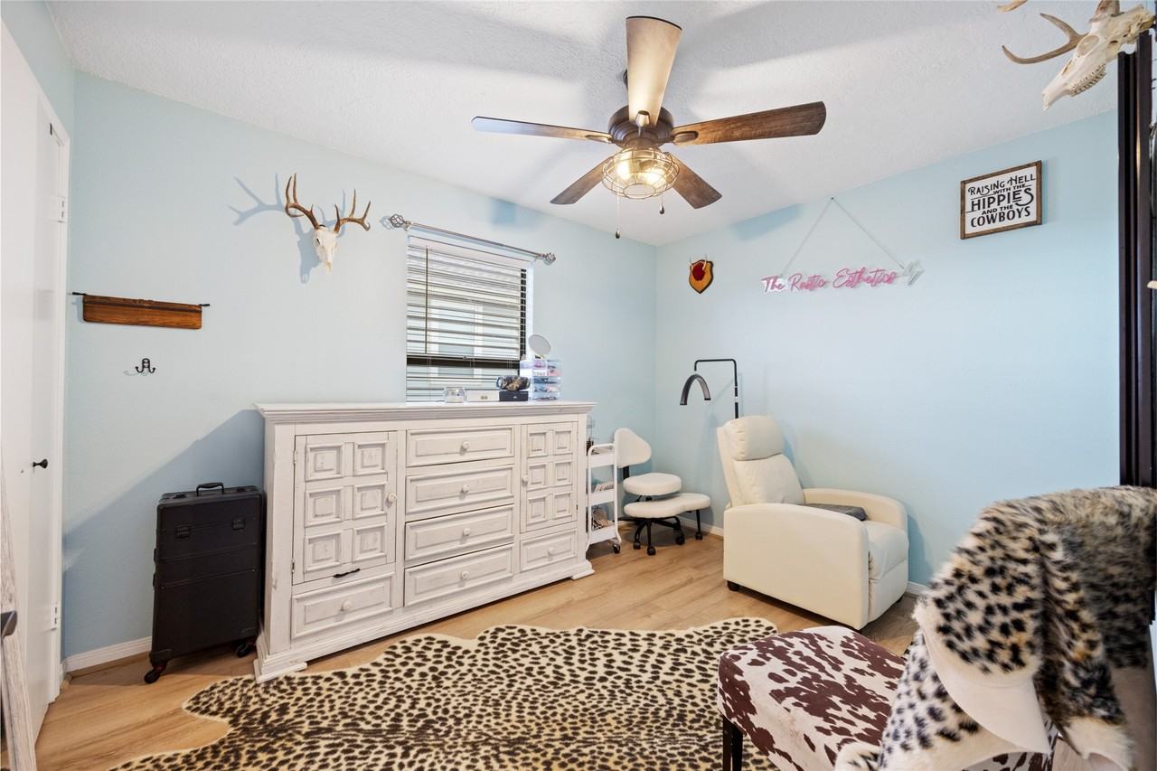 1114 Tiki Dr #1114 - Photo 6 of 42