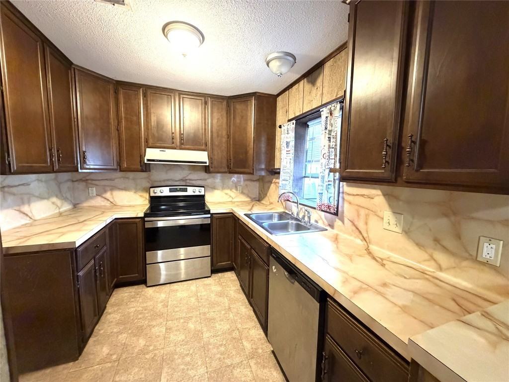 530 S Guadalupe St #530 - Photo 4 of 13