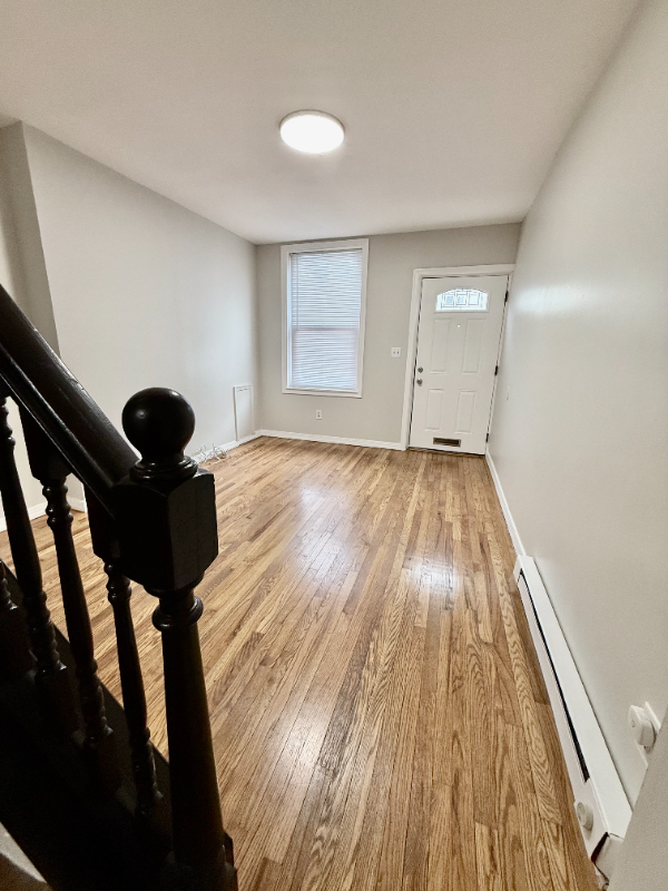 1302 N Randolph St - Photo 6 of 46