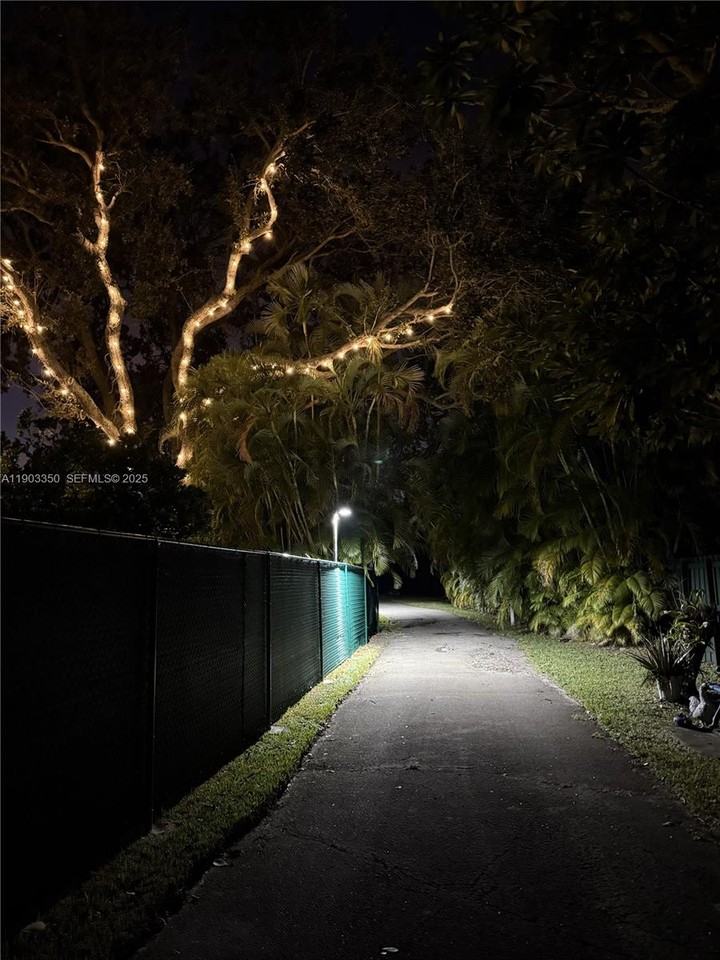 Southwest Ct #4921 - Photo 5 of 15