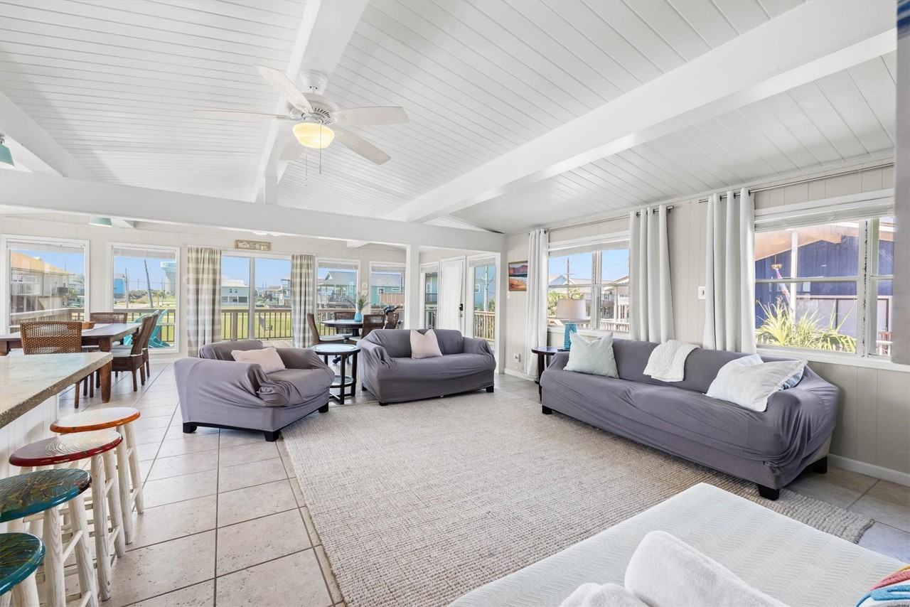 22022 Zachary Dr #22022 - Photo 2 of 40