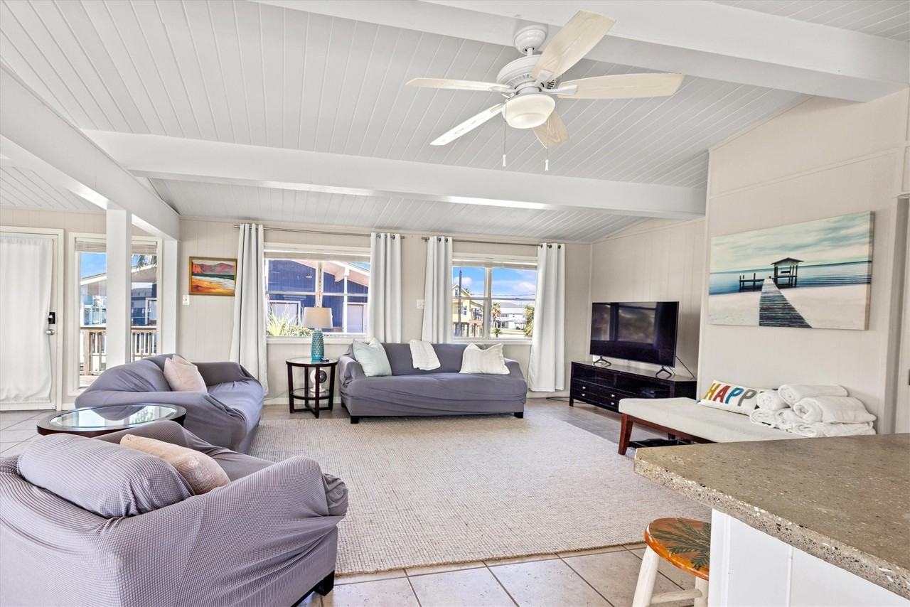 22022 Zachary Dr #22022 - Photo 6 of 40