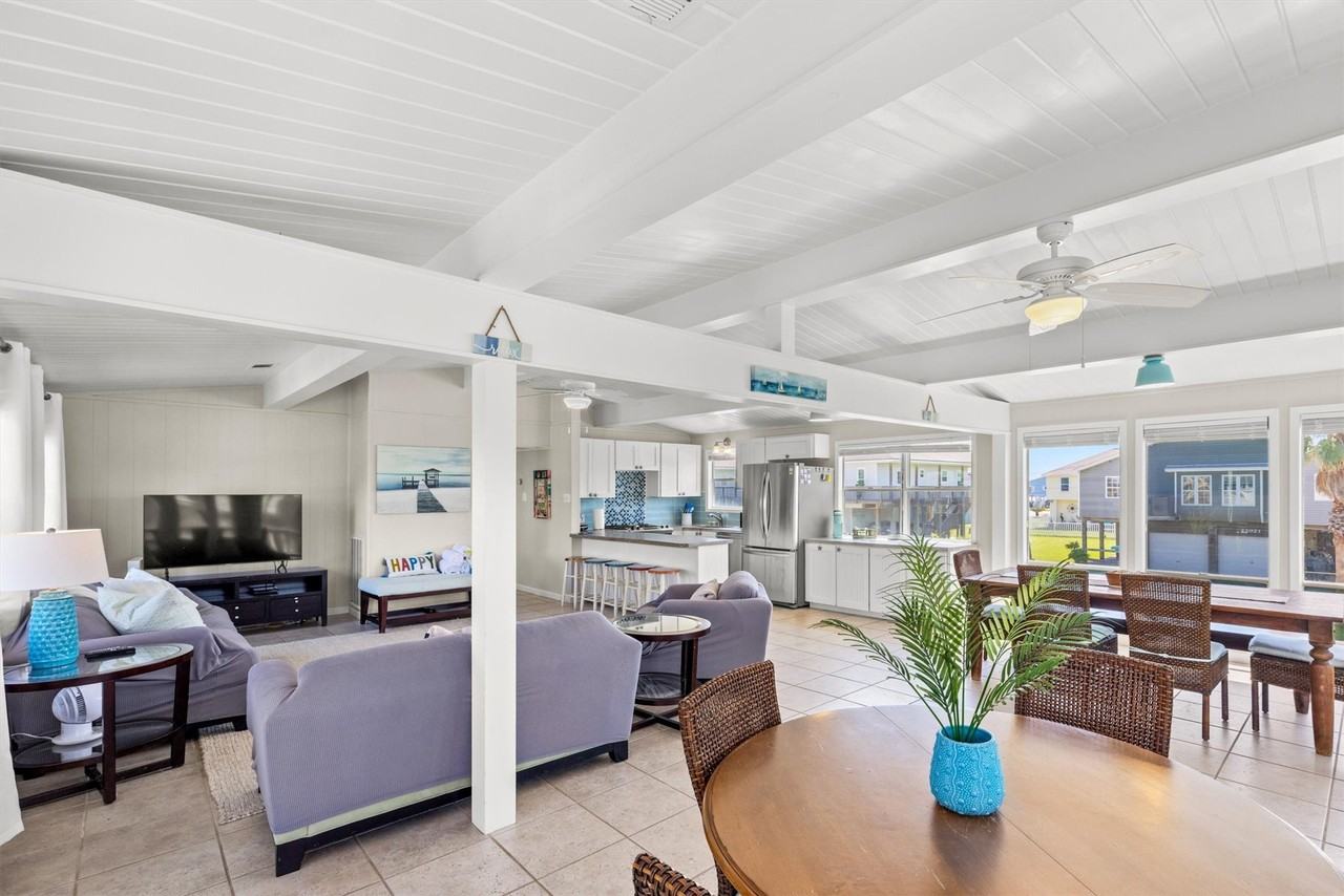 22022 Zachary Dr #22022 - Photo 7 of 40