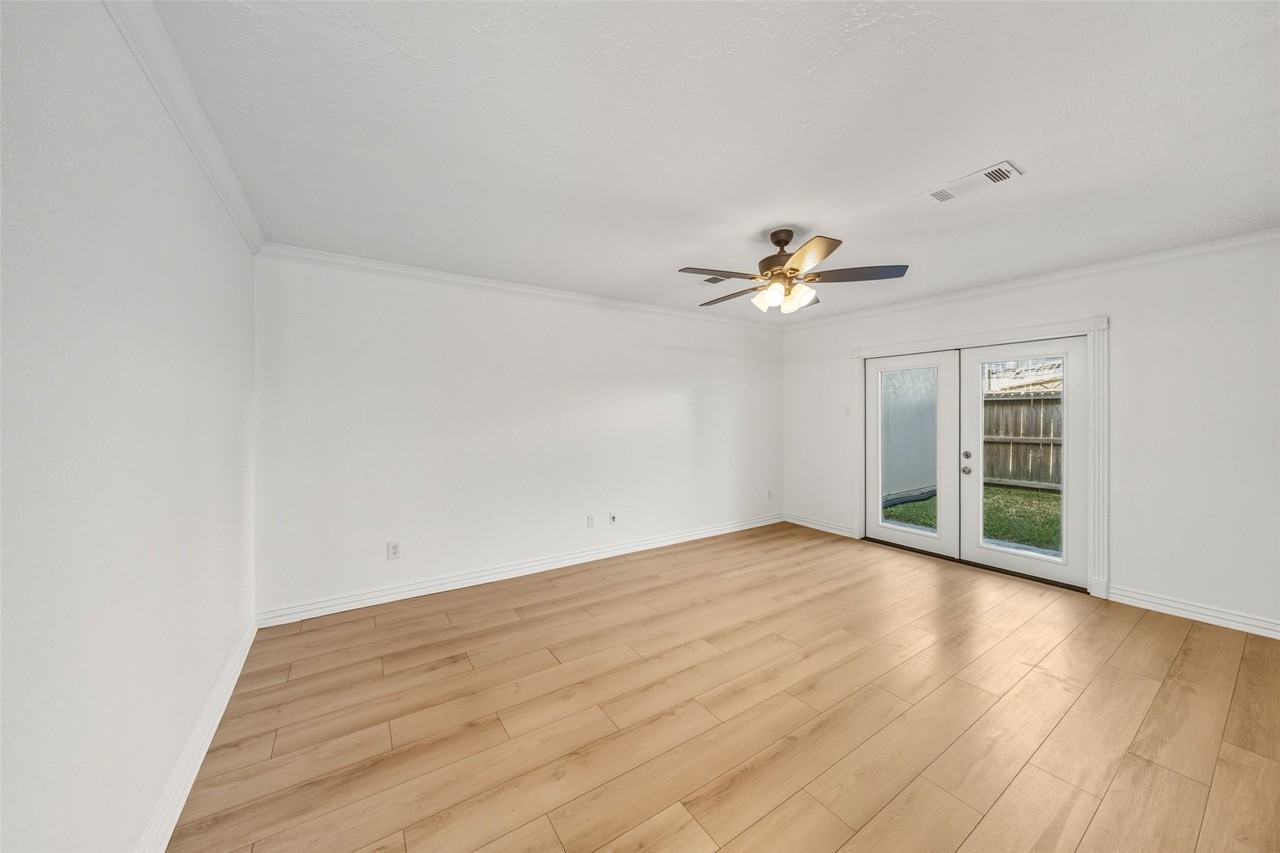 205 Granberry St #205 - Photo 3 of 16