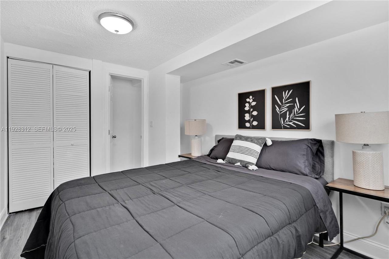 Coral Gate Dr #1841-3 - Photo 5 of 22