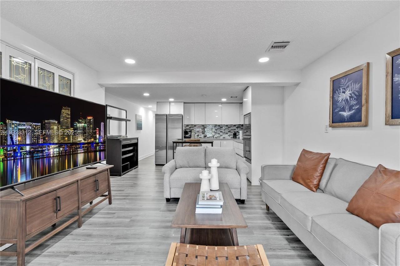 Coral Gate Dr #1841-3 - Photo 7 of 22