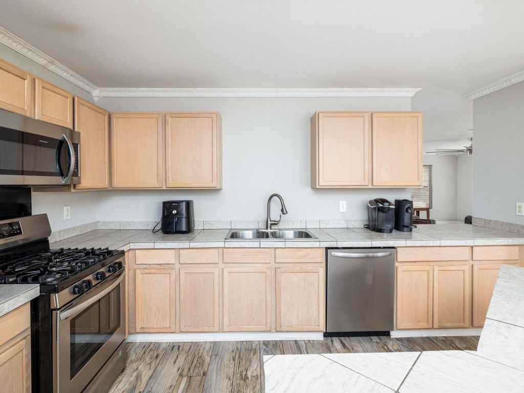 805 Betterman Dr #805 - Photo 5 of 33