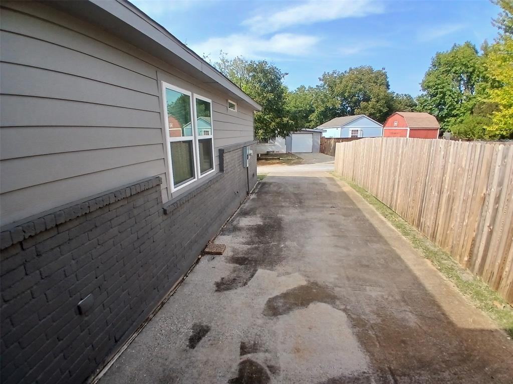 503 Windmere Cir #503 - Photo 2 of 20