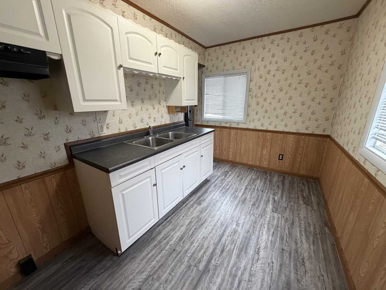 509 Shadowlawn Pl - Photo 2 of 13