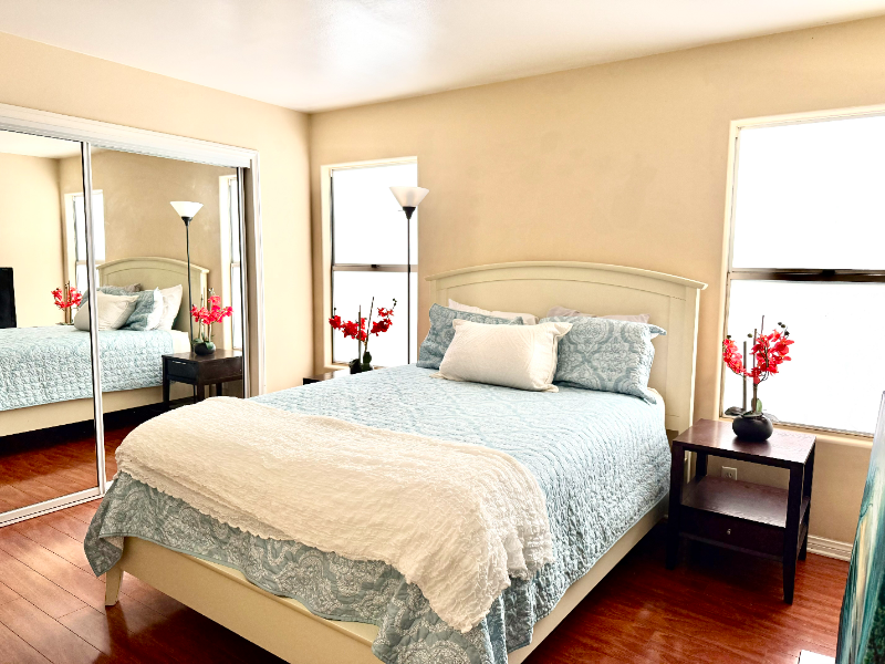 212 N Catalina Ave #B - Photo 2 of 20